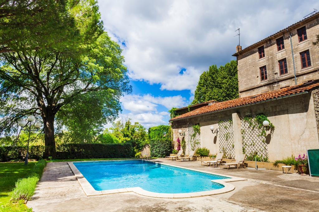 Auberge Du Pont Romain Sommières Buitenkant foto