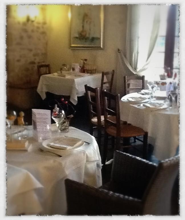 Auberge Du Pont Romain Sommières Buitenkant foto